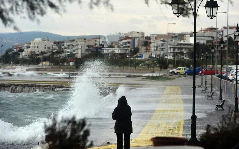 Καιρός: Ετοιμαστείτε για κακοκαιρία εξπρές! Σφοδρές καταιγίδες και πυκνές χιονοπτώσεις